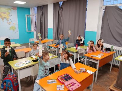 В последните дни на м. май и началото на м. юни в 17 СУ „Дамян Груев“ се проведоха финалните  представителни изяви на сформираните за изминаващата учебна година групи за  Занимания по интереси. 1