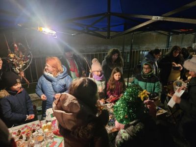 Коледен благотворителен базар 9