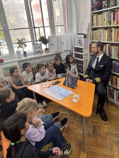 Полет към света на авиацията в училищната библиотека 5