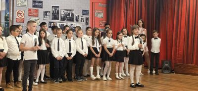 Италианският хор на 17. СУ "Дамян Груев" с участие в телевизия Евроком 1