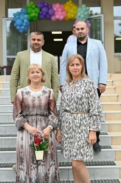 Честита нова учебна година! 6